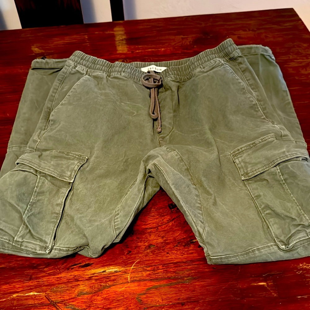 PacSun olive size M pants
